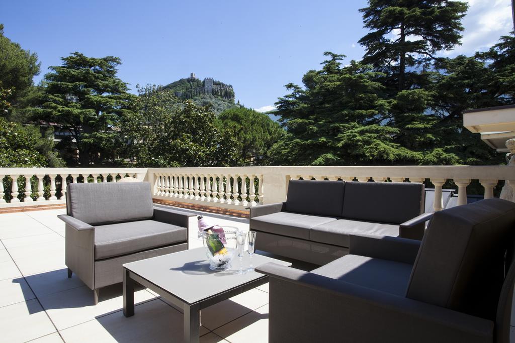 Villa Italia Luxury Suites And Apartments Arco Extérieur photo