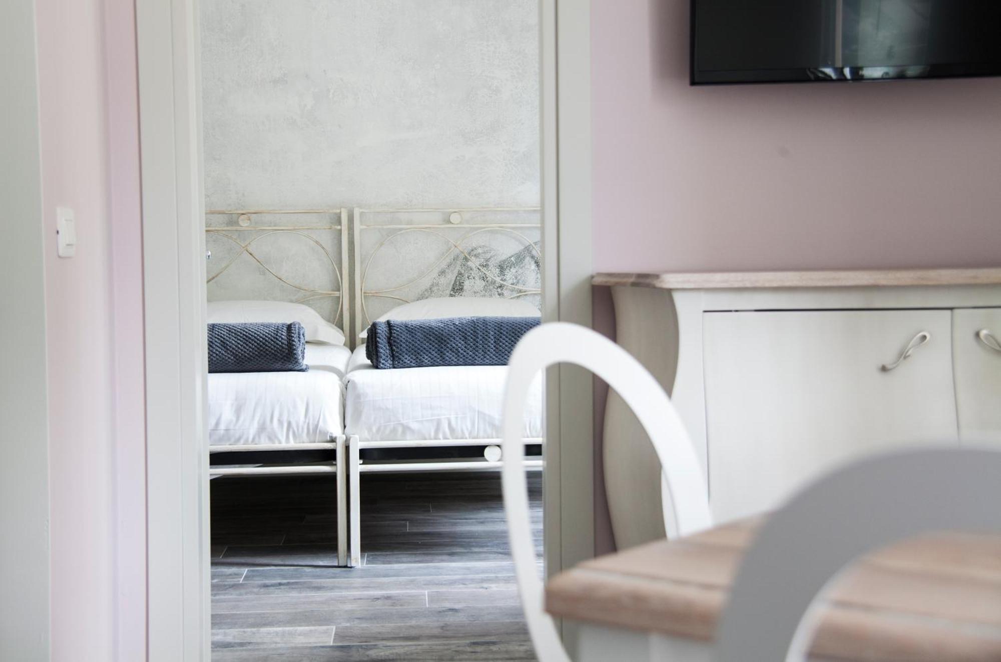 Villa Italia Luxury Suites And Apartments Arco Chambre photo