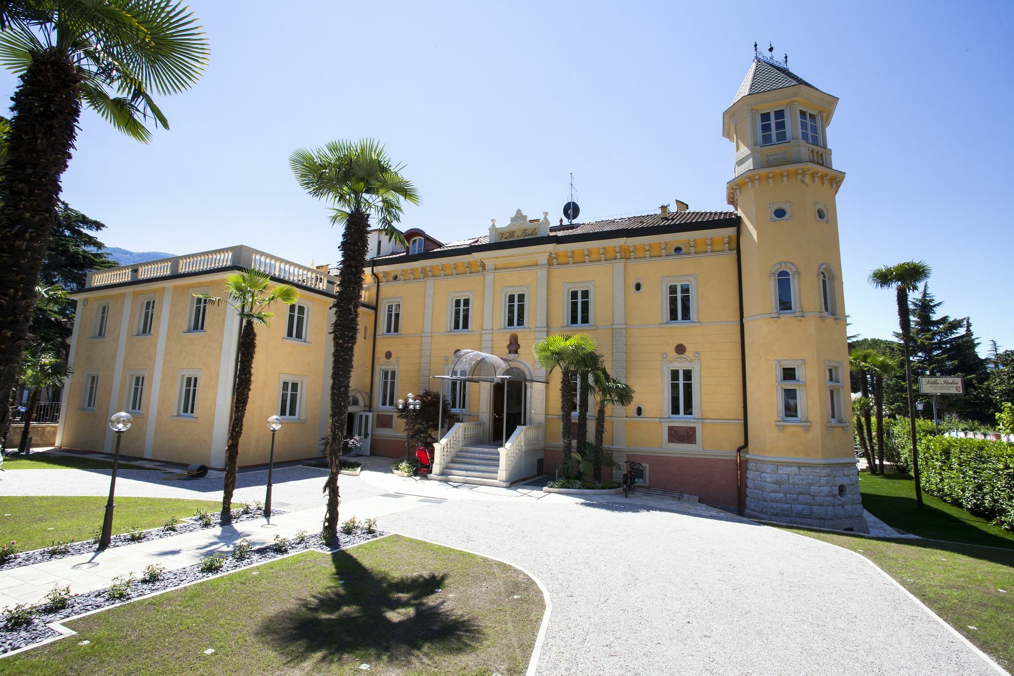 Villa Italia Luxury Suites And Apartments Arco Extérieur photo